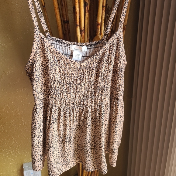 Urban Romantic Cheetah Shirt! Size Large - Picture 1 of 3